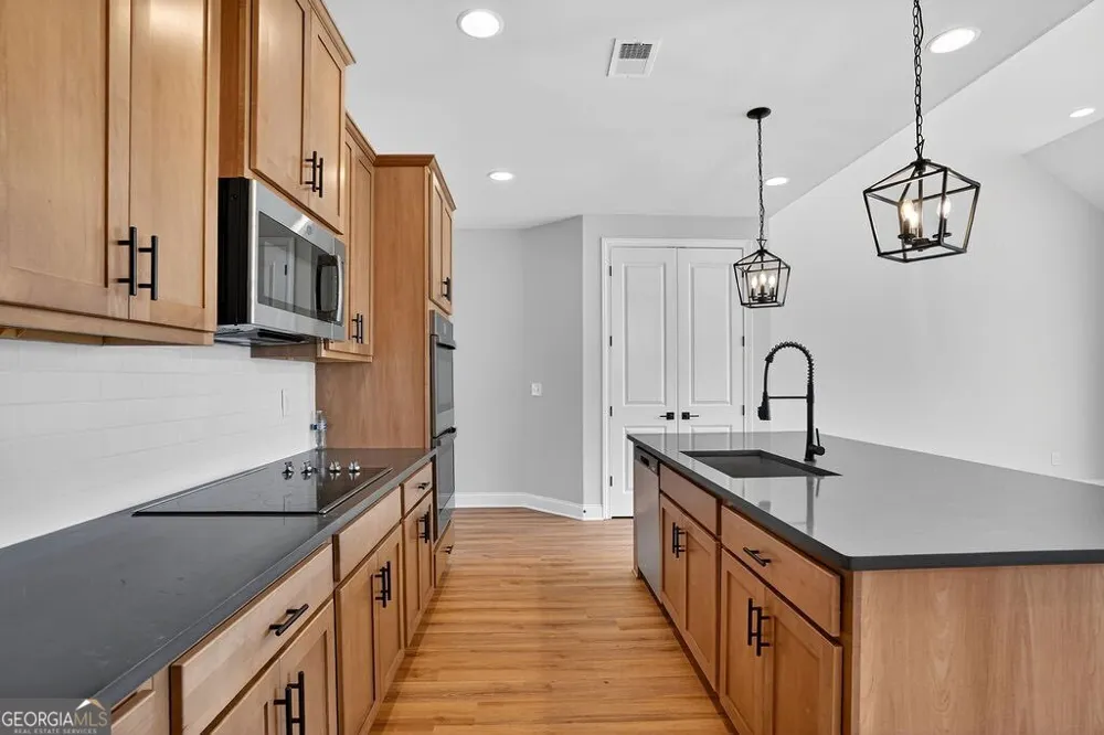 174 Classic Overlook Homer, GA 30547