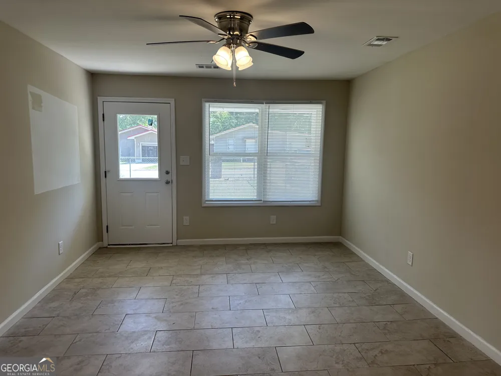 423 King DR Warner Robins, GA 31093
