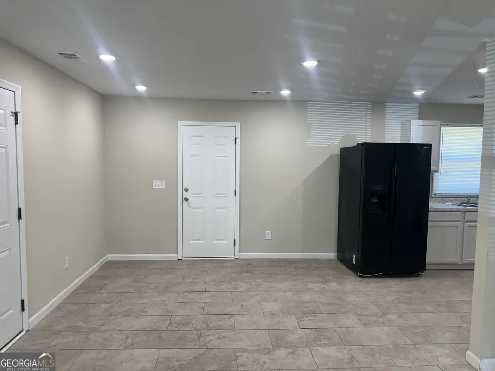 423 King DR Warner Robins, GA 31093
