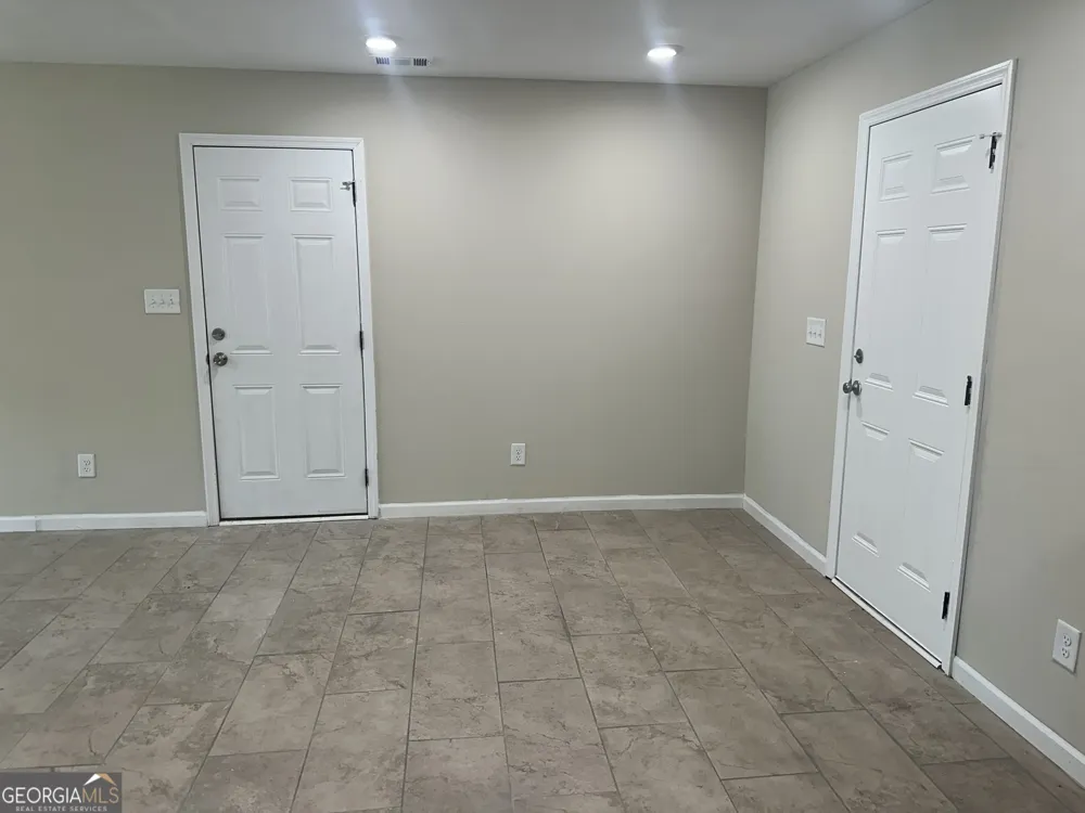 423 King DR Warner Robins, GA 31093