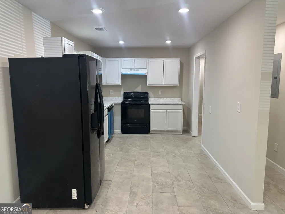 423 King DR Warner Robins, GA 31093