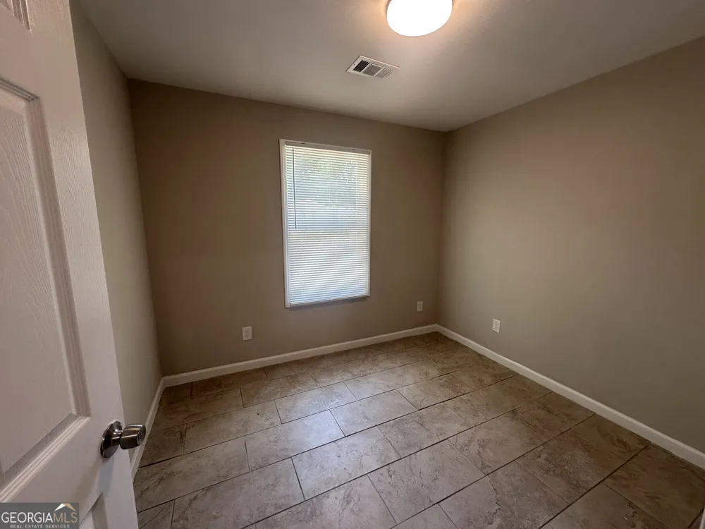 423 King DR Warner Robins, GA 31093