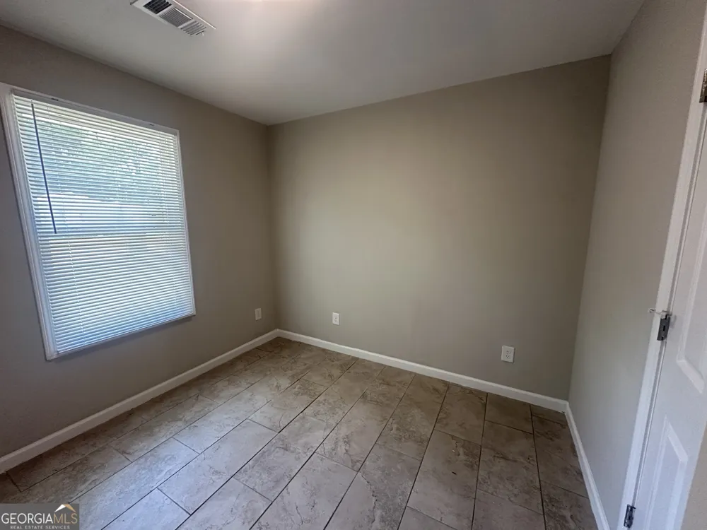 423 King DR Warner Robins, GA 31093
