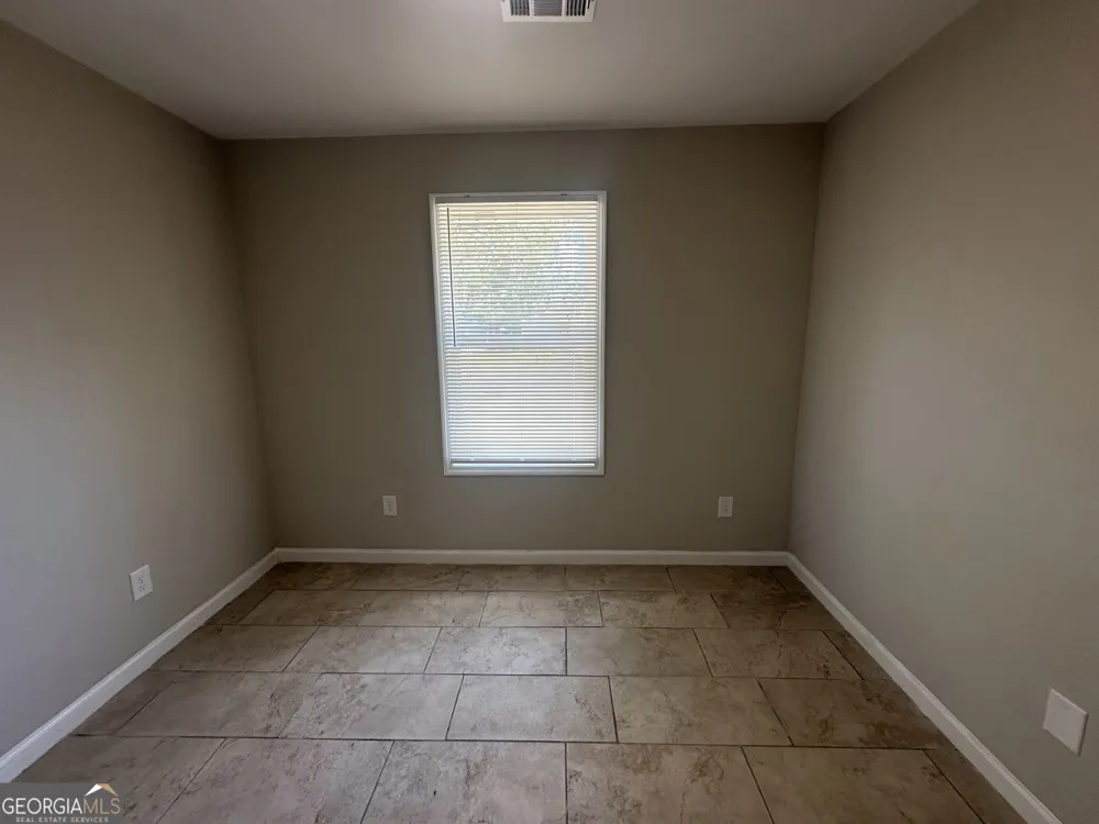 423 King DR Warner Robins, GA 31093