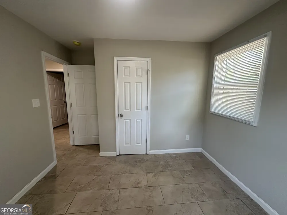 423 King DR Warner Robins, GA 31093