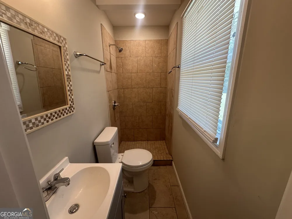 423 King DR Warner Robins, GA 31093