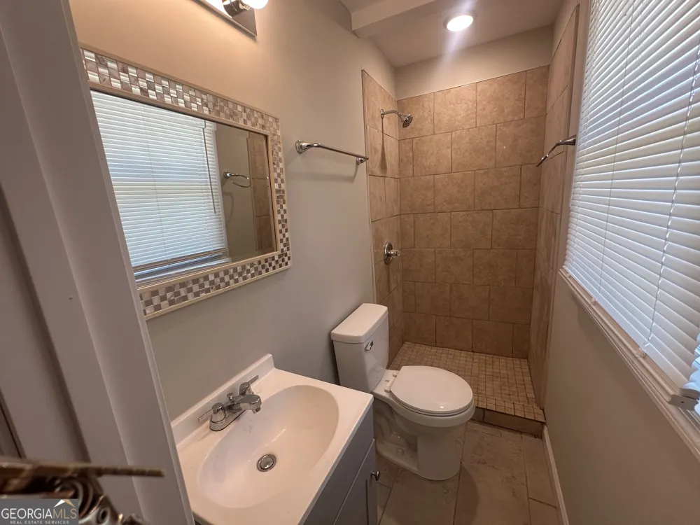 423 King DR Warner Robins, GA 31093
