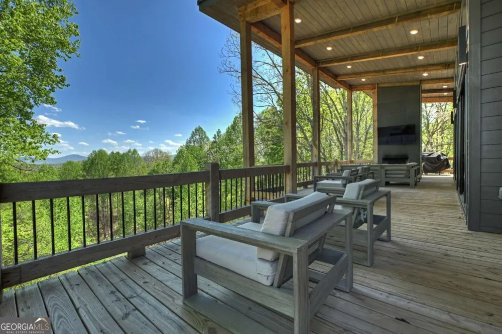 315 Blue Berry RDG Morganton, GA 30560