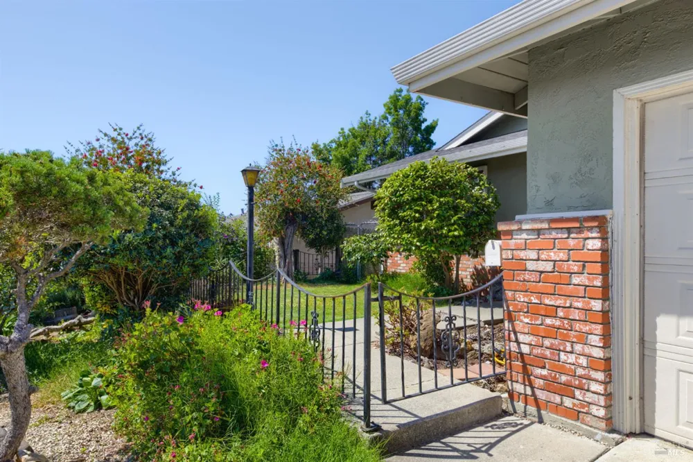2275 Cambridge Drive Fairfield, CA 94533