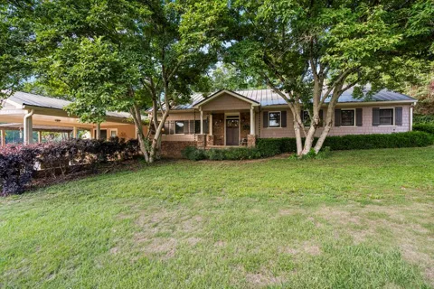 605 Lee Road 0346