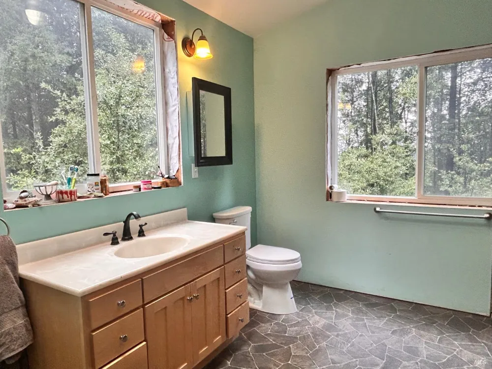 29281 Timberline Road Willits, CA 95490