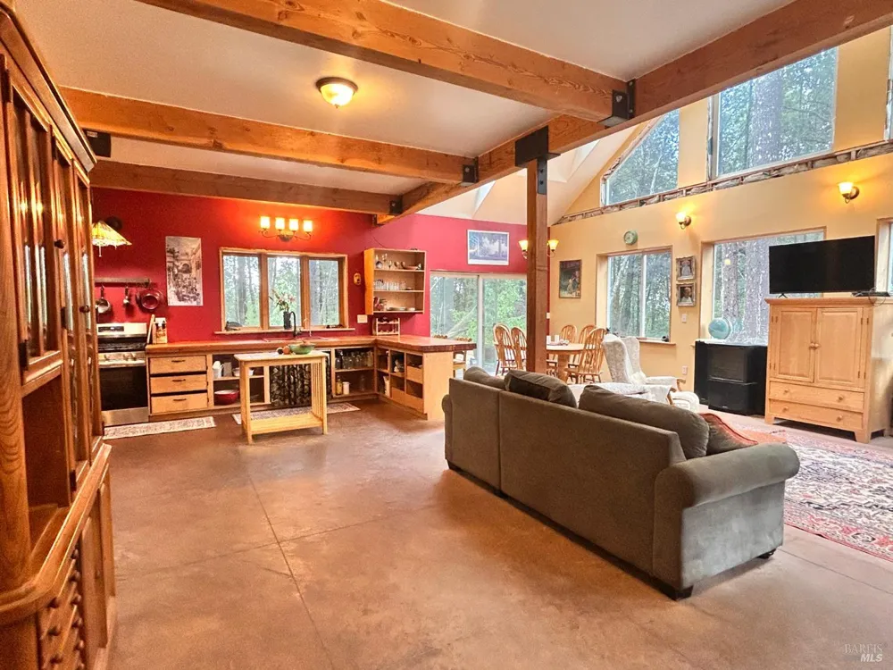 29281 Timberline Road Willits, CA 95490