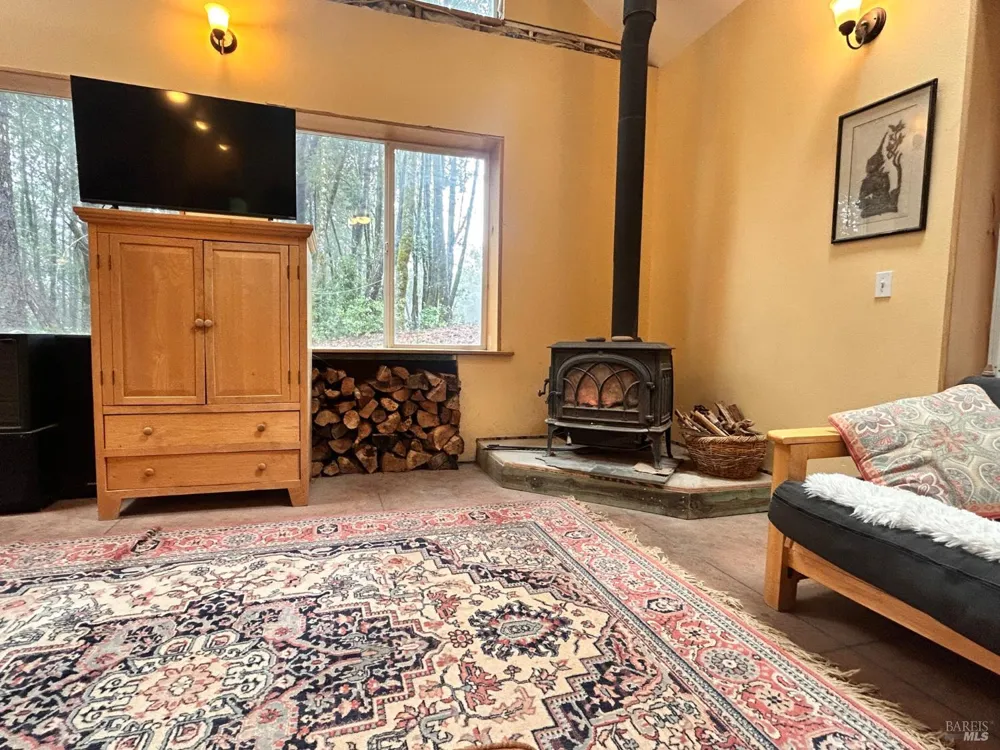 29281 Timberline Road Willits, CA 95490