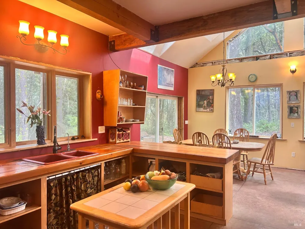 29281 Timberline Road Willits, CA 95490