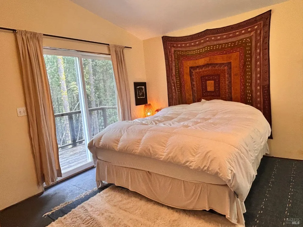 29281 Timberline Road Willits, CA 95490