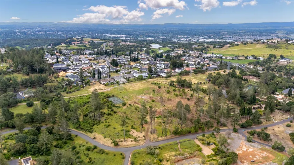 164 Meadowcroft Way Santa Rosa, CA 95403