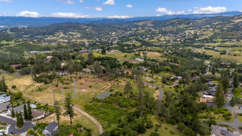 164 Meadowcroft Way Santa Rosa, CA 95403