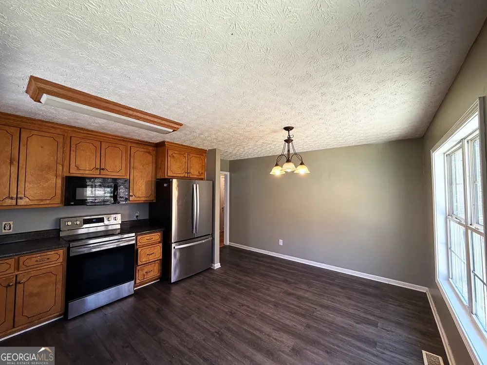 1164 Bert Moorehead RD Canon, GA 30520