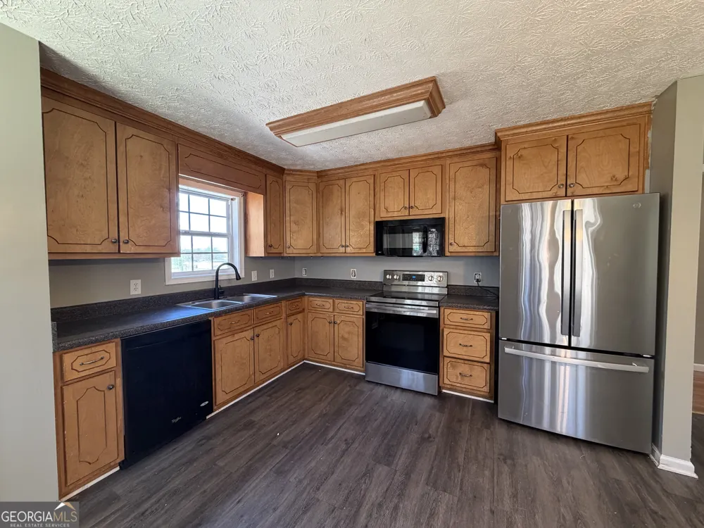 1164 Bert Moorehead RD Canon, GA 30520