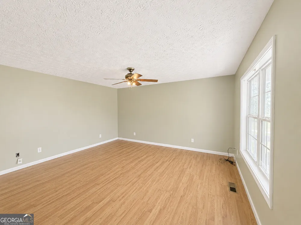 1164 Bert Moorehead RD Canon, GA 30520