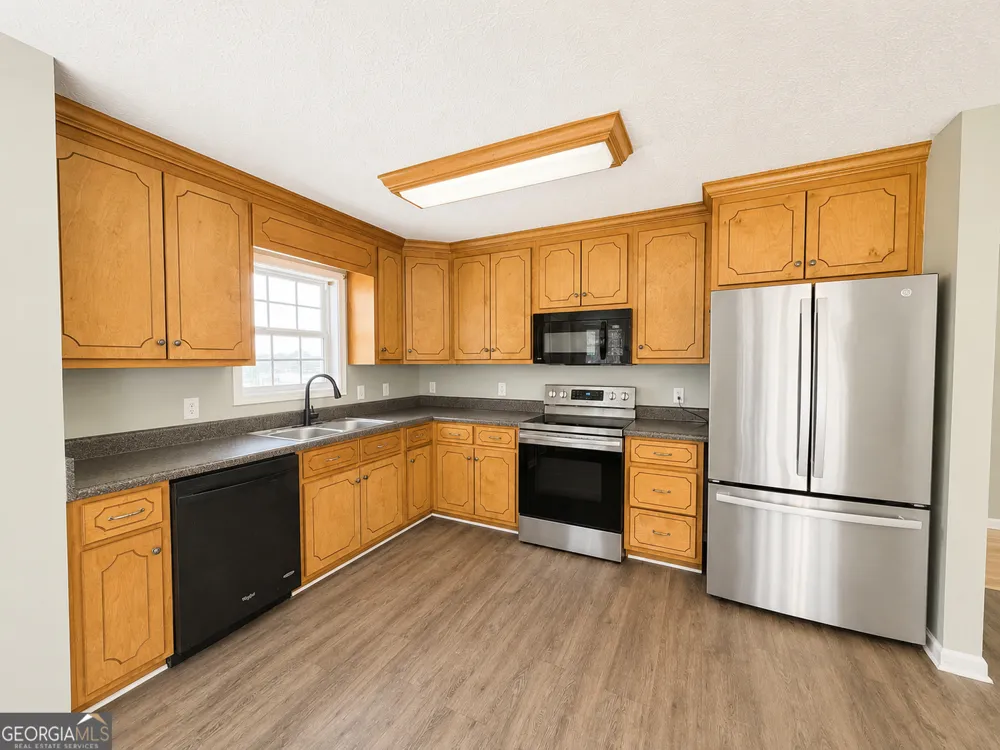 1164 Bert Moorehead RD Canon, GA 30520