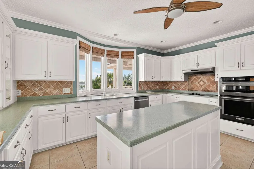 466 Midway CIR Brunswick, GA 31523