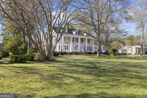 215 Hartwell RD