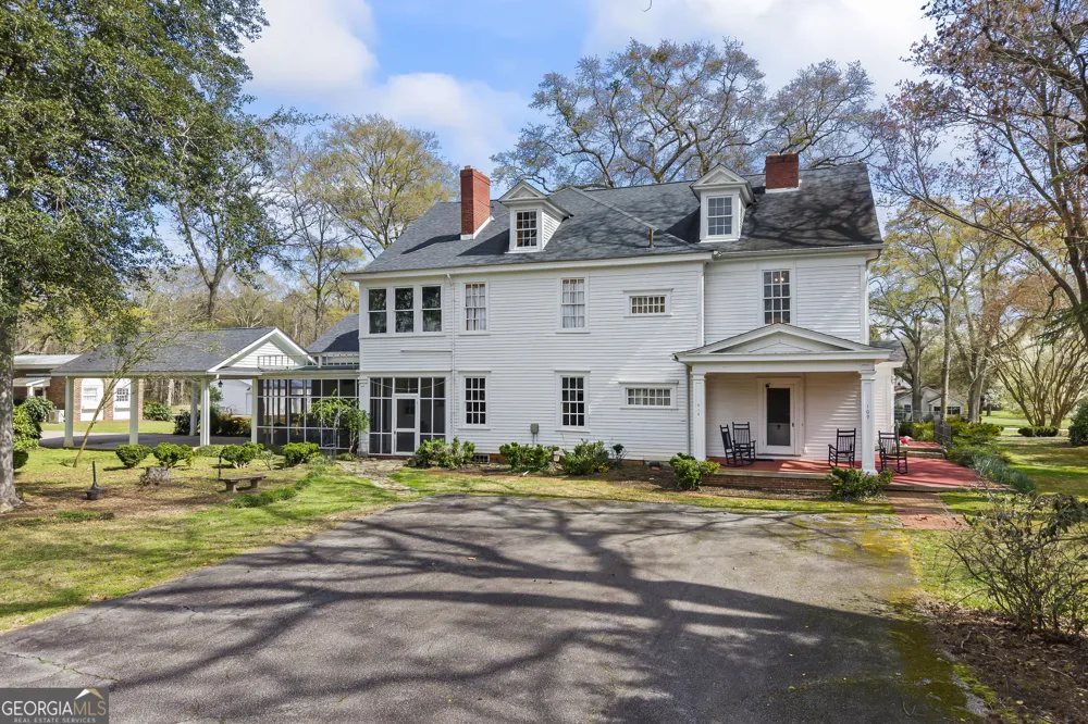 215 Hartwell RD Lavonia, GA 30553