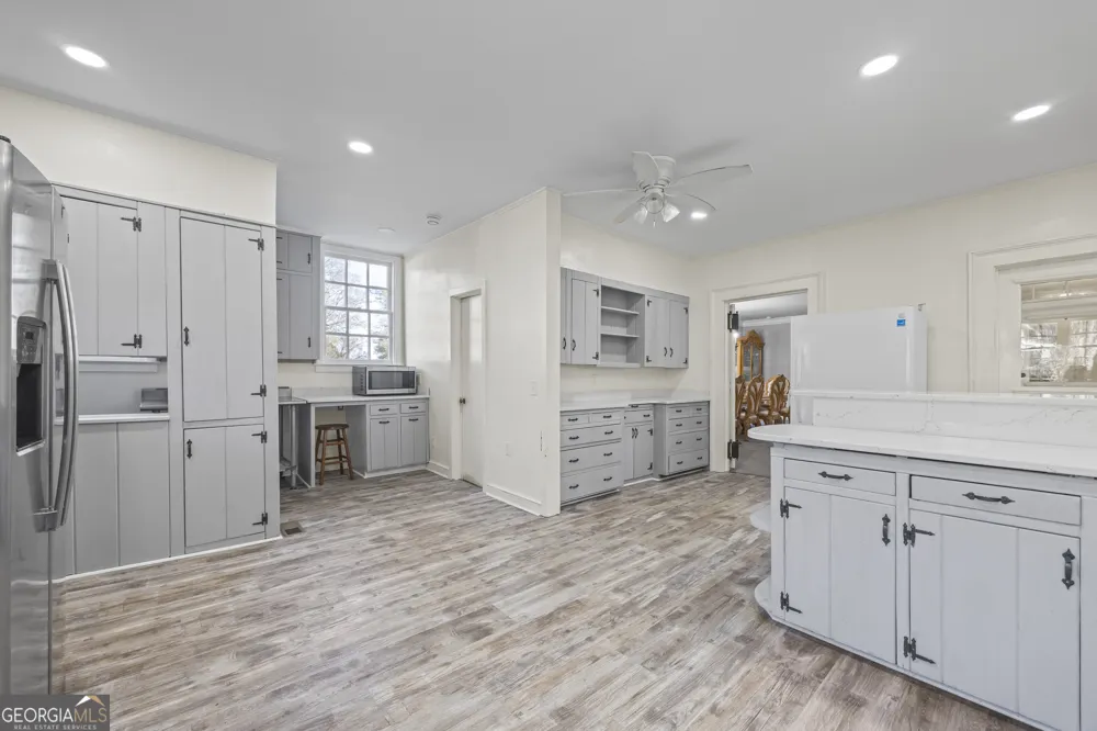 215 Hartwell RD Lavonia, GA 30553