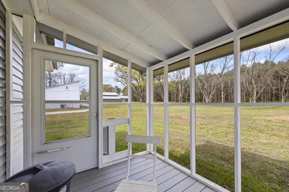 215 Hartwell RD Lavonia, GA 30553