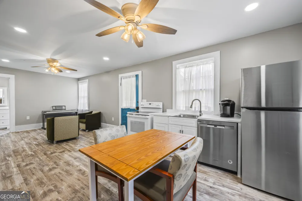 215 Hartwell RD Lavonia, GA 30553