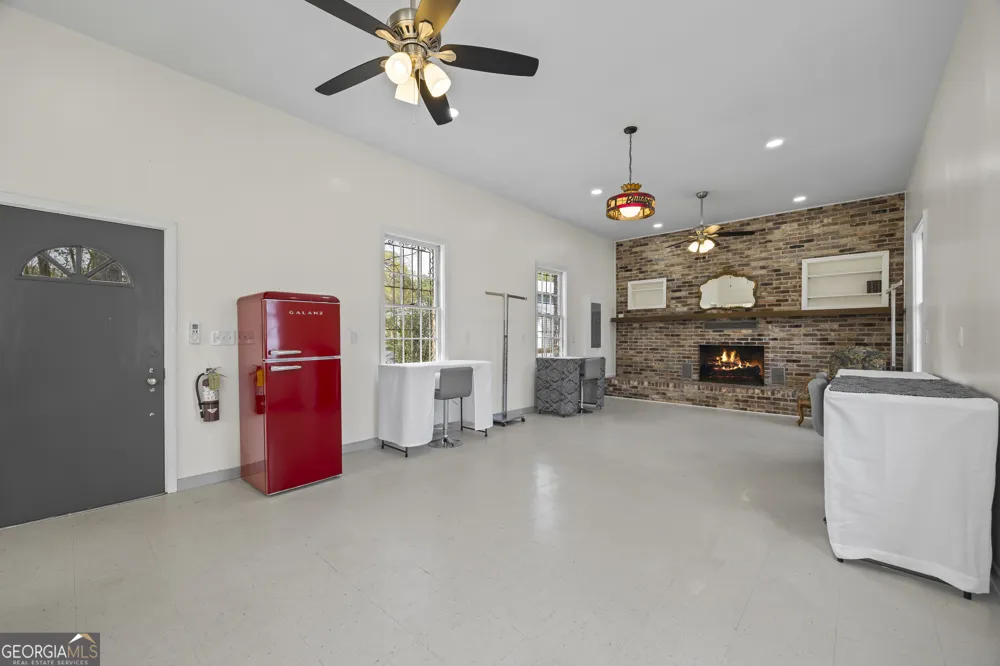 215 Hartwell RD Lavonia, GA 30553
