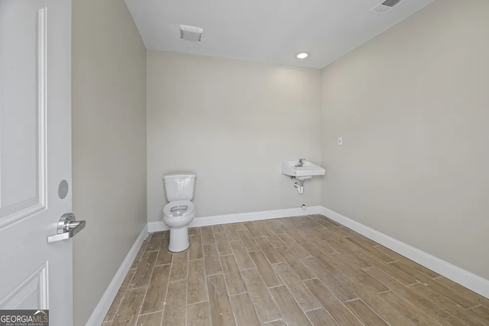 215 Hartwell RD Lavonia, GA 30553