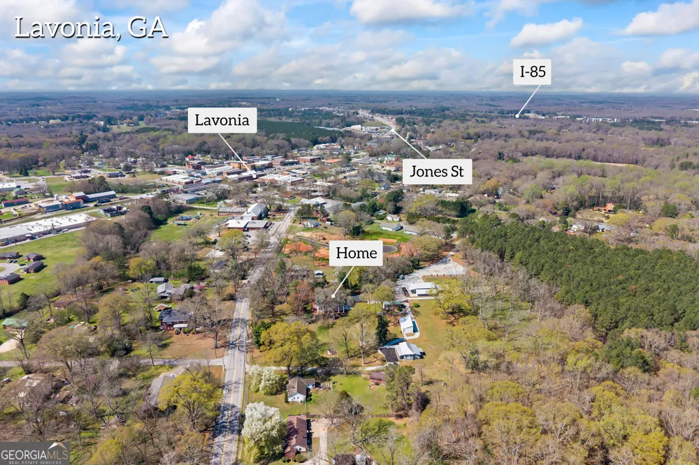215 Hartwell RD Lavonia, GA 30553