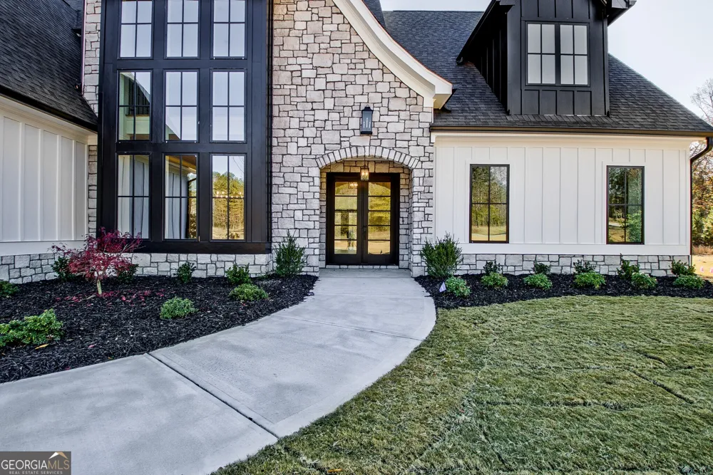 130 Grace Hope DR Brooks, GA 30205
