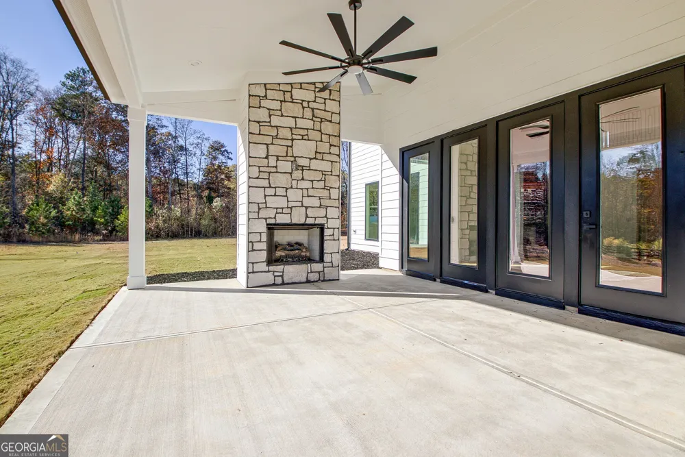 130 Grace Hope DR Brooks, GA 30205