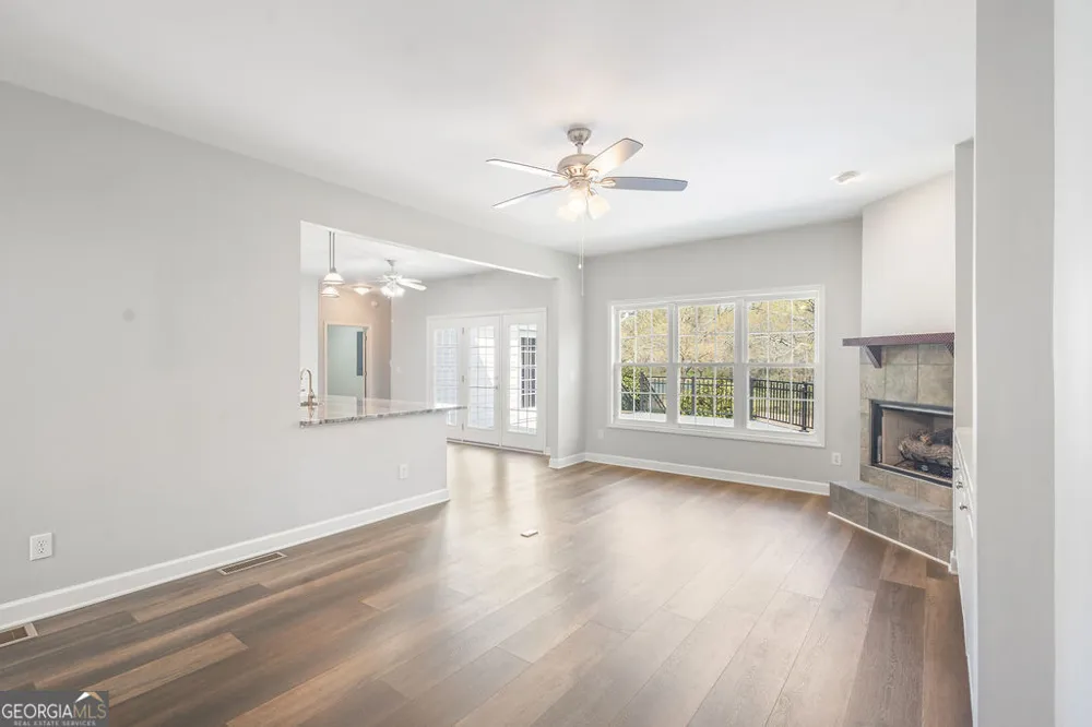 188 Ball ST Moreland, GA 30259