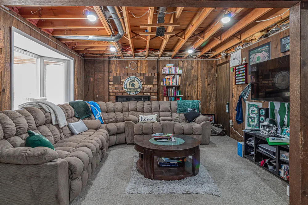 9530 Golf Port Drive Canadian Lakes, MI 49346