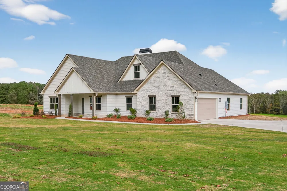 359 Gray RD Roopville, GA 30170