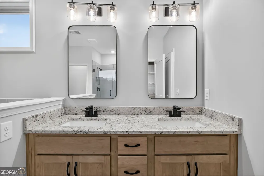 359 Gray RD Roopville, GA 30170