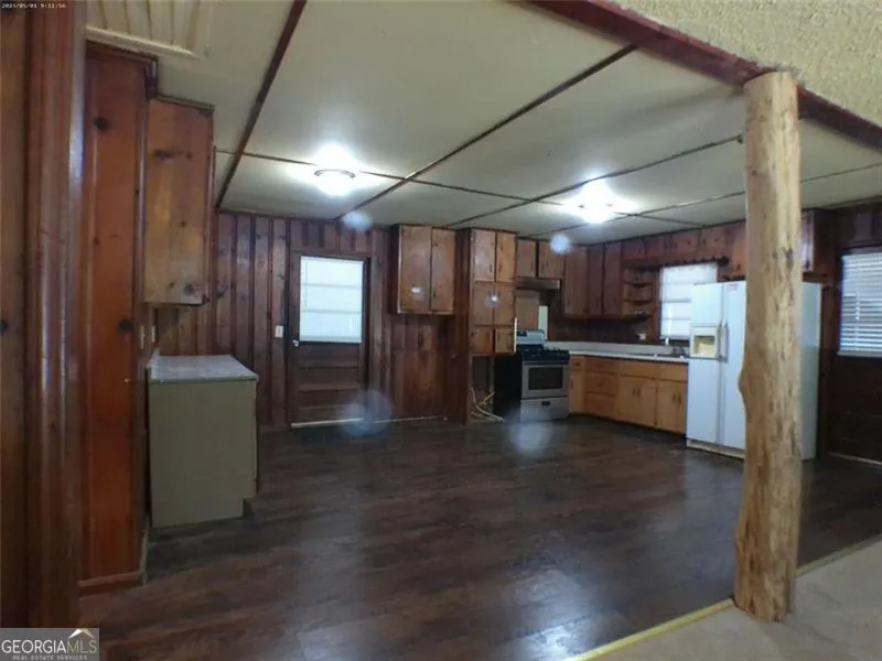 65 Long Station RD Aragon, GA 30104