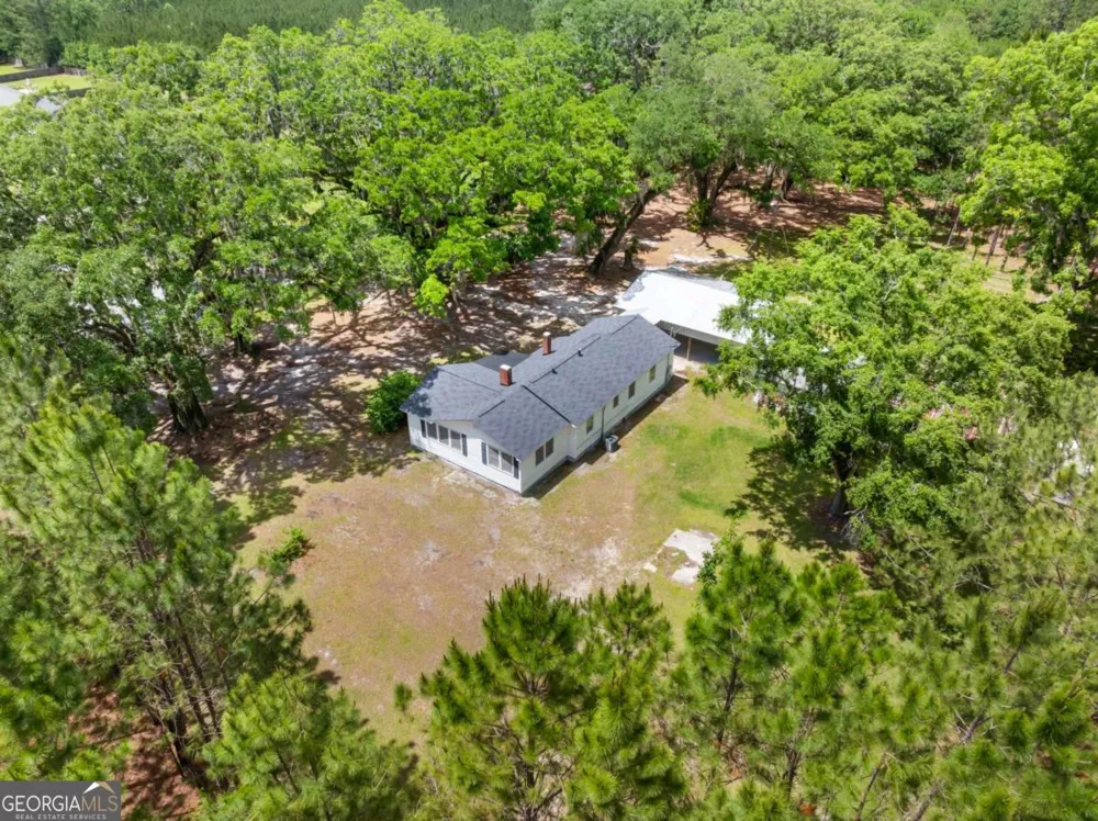 2445 Wilma Edwards RD Ellabell, GA 31308