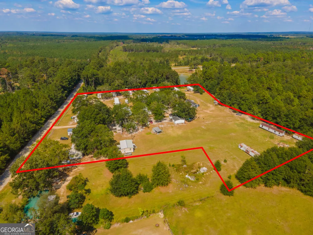3023 Finch RD Millen, GA 30442