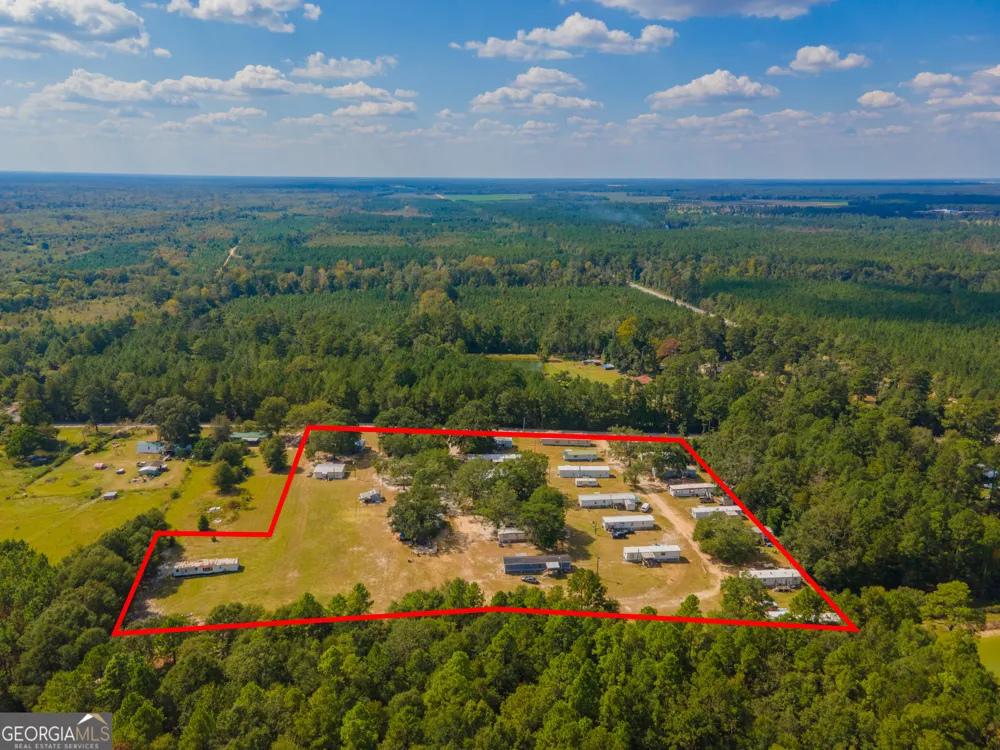 3023 Finch RD Millen, GA 30442