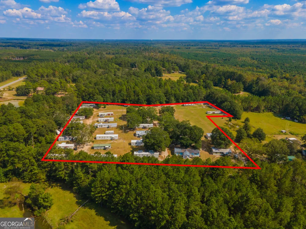 3023 Finch RD Millen, GA 30442