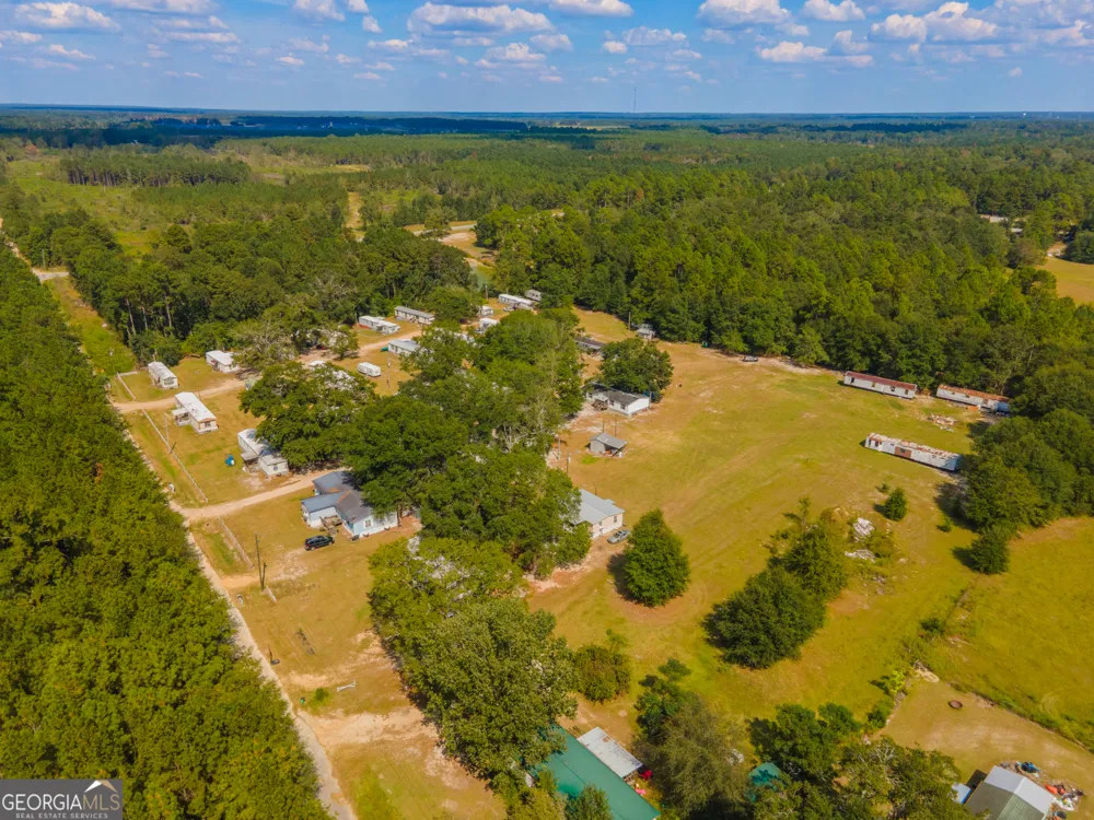 3023 Finch RD Millen, GA 30442