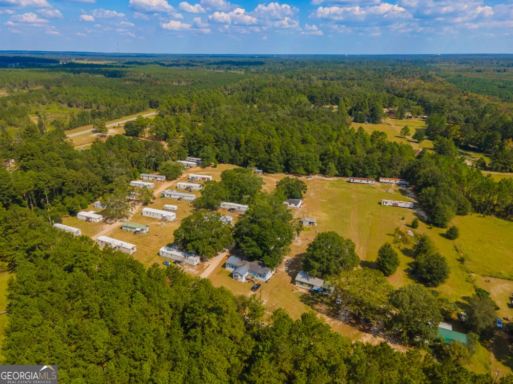 3023 Finch RD Millen, GA 30442