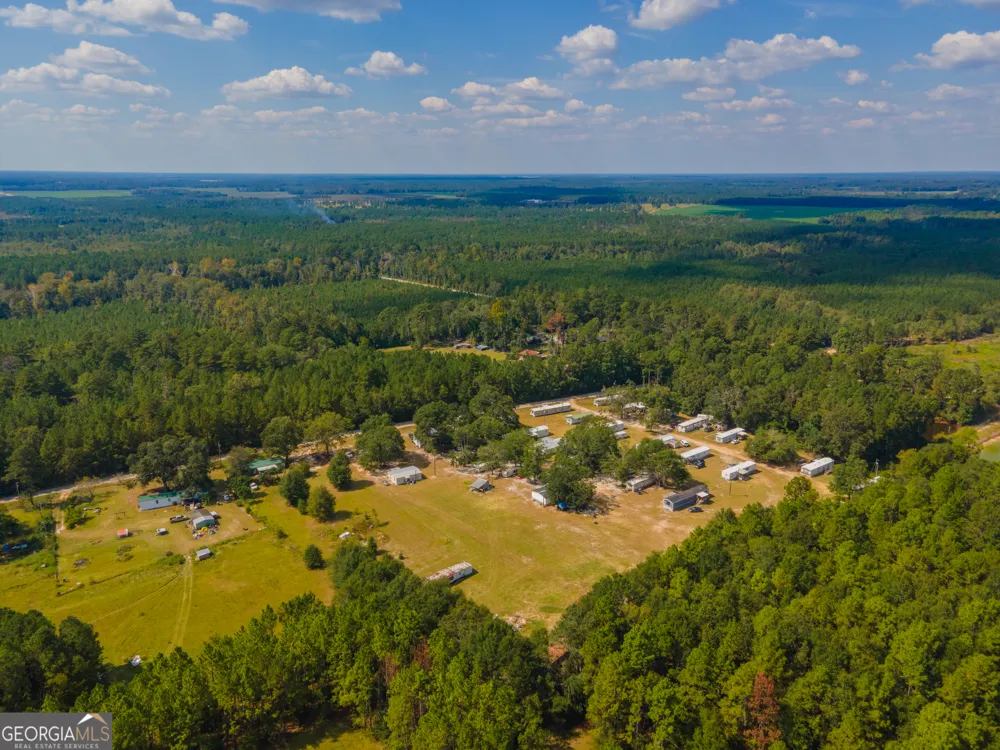 3023 Finch RD Millen, GA 30442