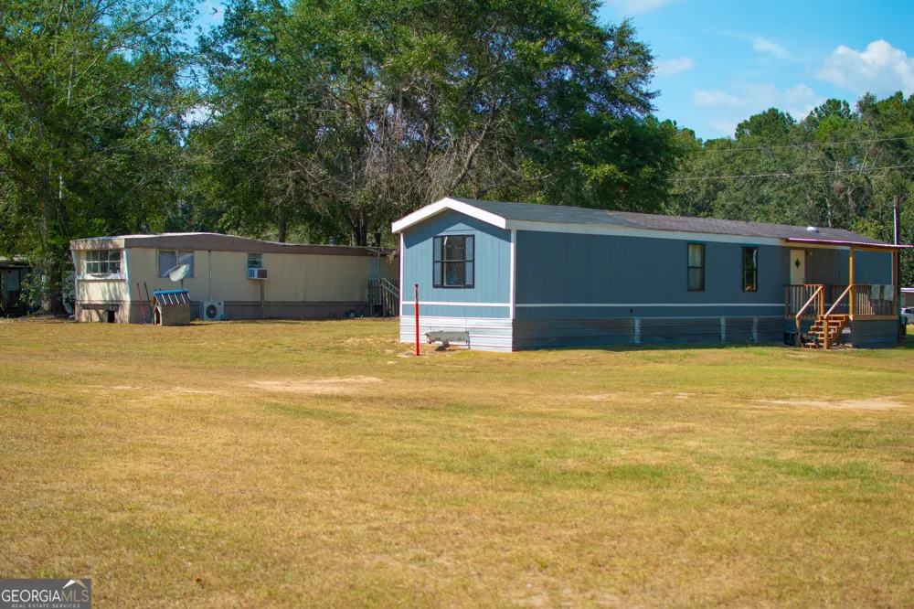 3023 Finch RD Millen, GA 30442