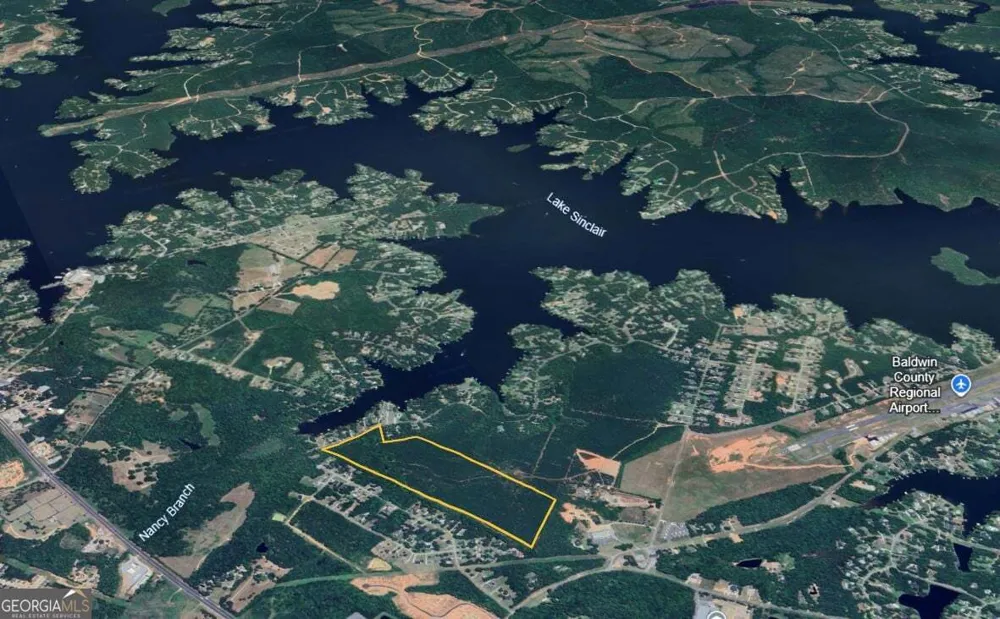 0313 W Lakeview DR NE Milledgeville, GA 31061